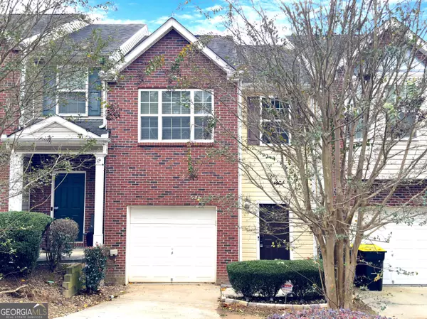 5195 Lincoln DR, Fairburn, GA 30213