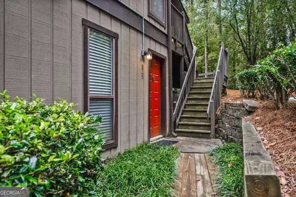 Atlanta, GA 30350,102 River Run DR