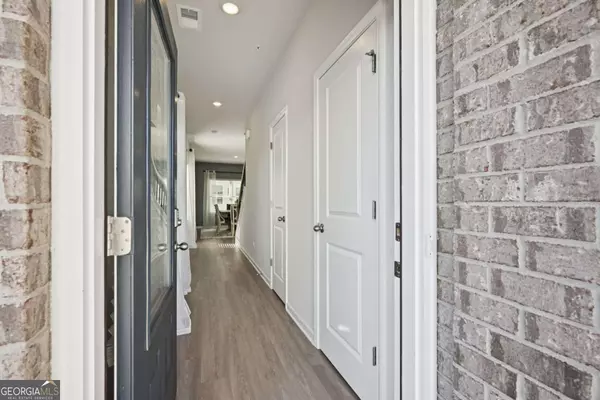 Woodstock, GA 30189,336 Lanier CIR