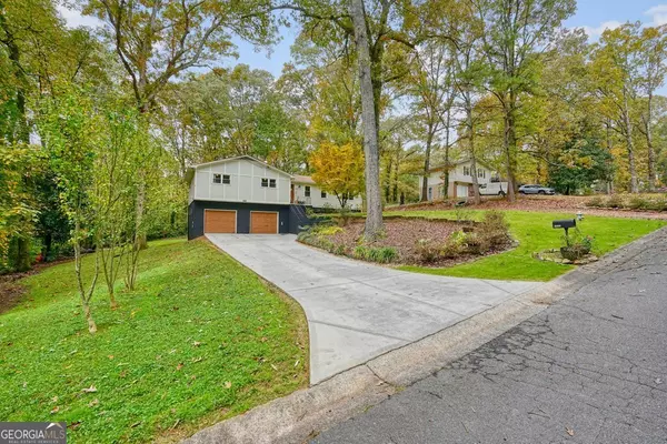 Acworth, GA 30102,5523 Cheyenne DR