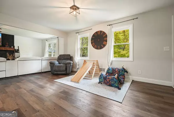 Acworth, GA 30102,5523 Cheyenne DR