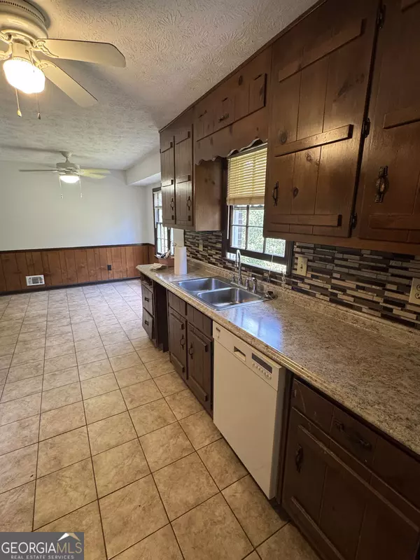 Douglasville, GA 30135,3827 Sherwood DR