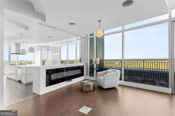 Atlanta, GA 30326,3338 Peachtree RD NE #3501