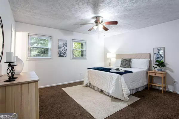 Lilburn, GA 30047,954 Camp Creek DR SW