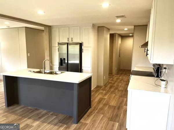 Ball Ground, GA 30107,239 Lawson Federal RD