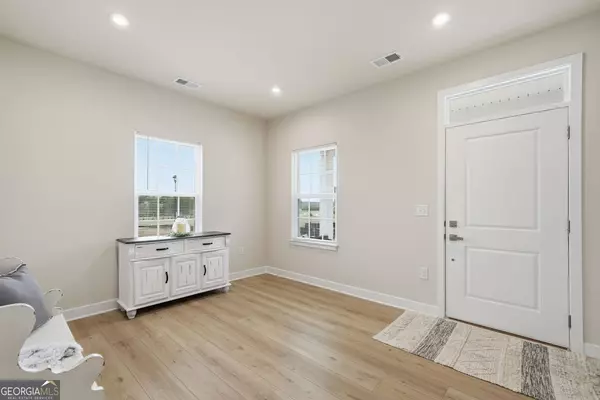 Calhoun, GA 30701,157 Asbury CIR