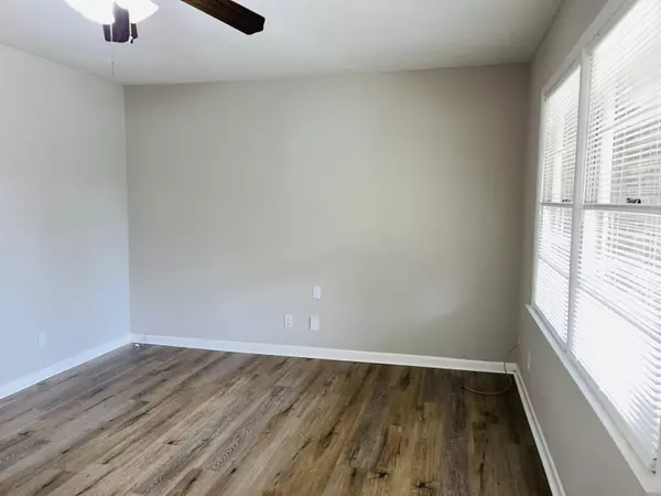 Stone Mountain, GA 30083,943 Parkstone DR