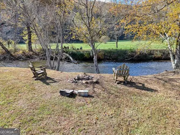 Hiawassee, GA 30546,3558 River Front LN