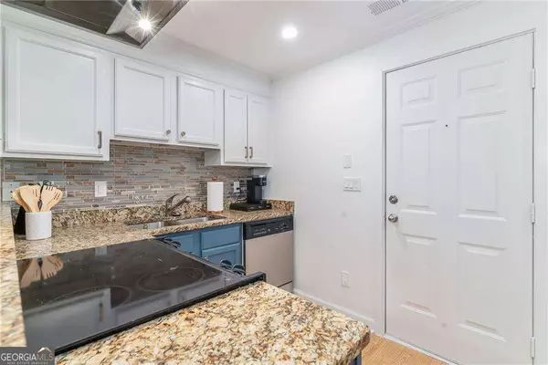 Atlanta, GA 30312,210 Sampson ST NE #3