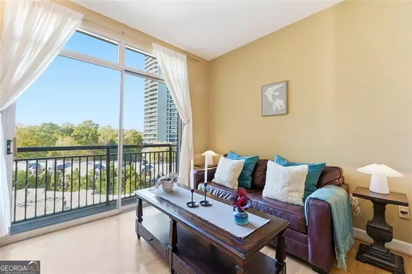 Atlanta, GA 30305,2626 PEACHTREE RD NW #1006