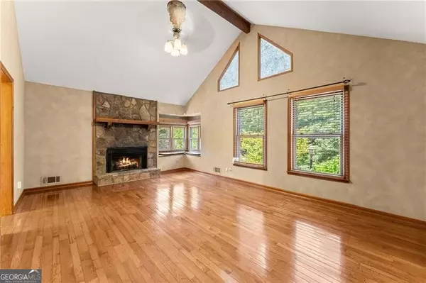 Dahlonega, GA 30533,735 Calhoun RD