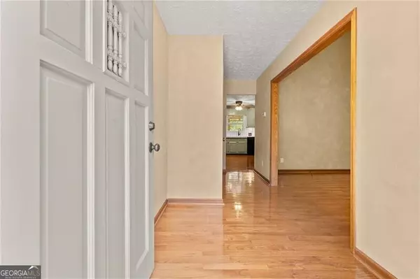 Dahlonega, GA 30533,735 Calhoun RD