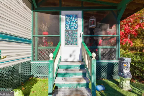 Cleveland, GA 30528,105 Holiday LOOP