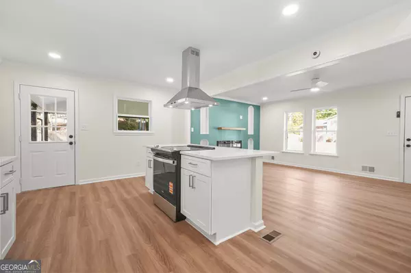 Atlanta, GA 30349,5637 Sturbridge WAY