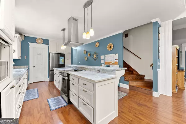 Cleveland, GA 30528,221 Grand View DR