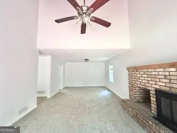 Douglasville, GA 30135,5968 Hilltop DR