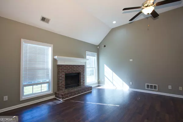 Loganville, GA 30052,413 Vista WAY