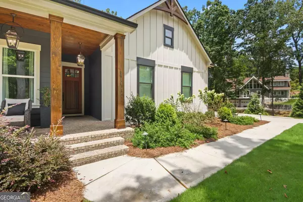 6014 Warpath RD, Flowery Branch, GA 30542