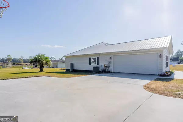 Blackshear, GA 31516,6664 Southside Dr