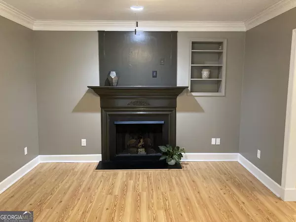 Atlanta, GA 30338,2 Mount Vernon CIR