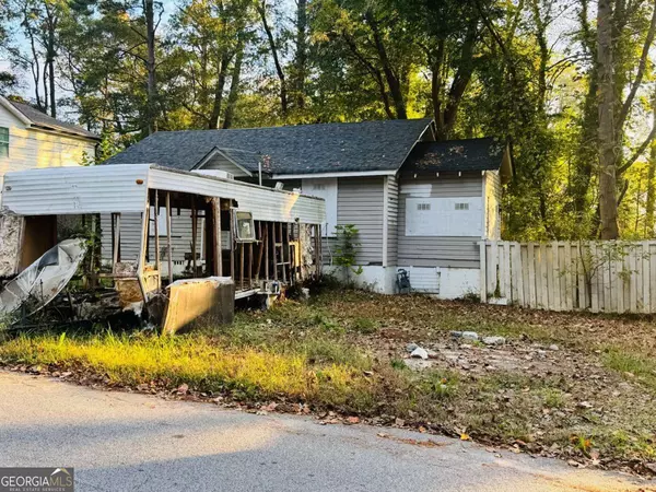 687 Woods DR NW, Atlanta, GA 30318