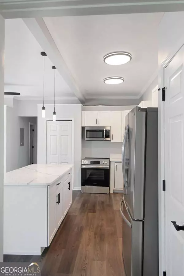 Atlanta, GA 30344,3087 Semmes ST