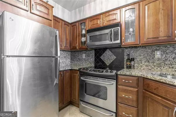 Atlanta, GA 30305,2870 Pharr Court South #2704