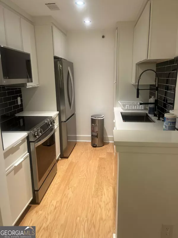 Atlanta, GA 30324,3201 Lenox RD NE #APT 17