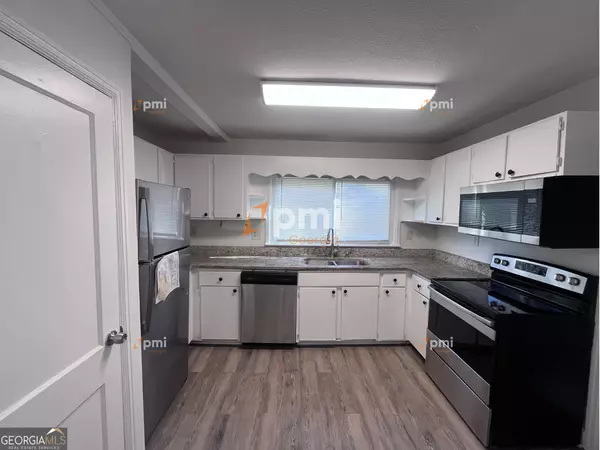 Mableton, GA 30126,413 Hilltop CIR