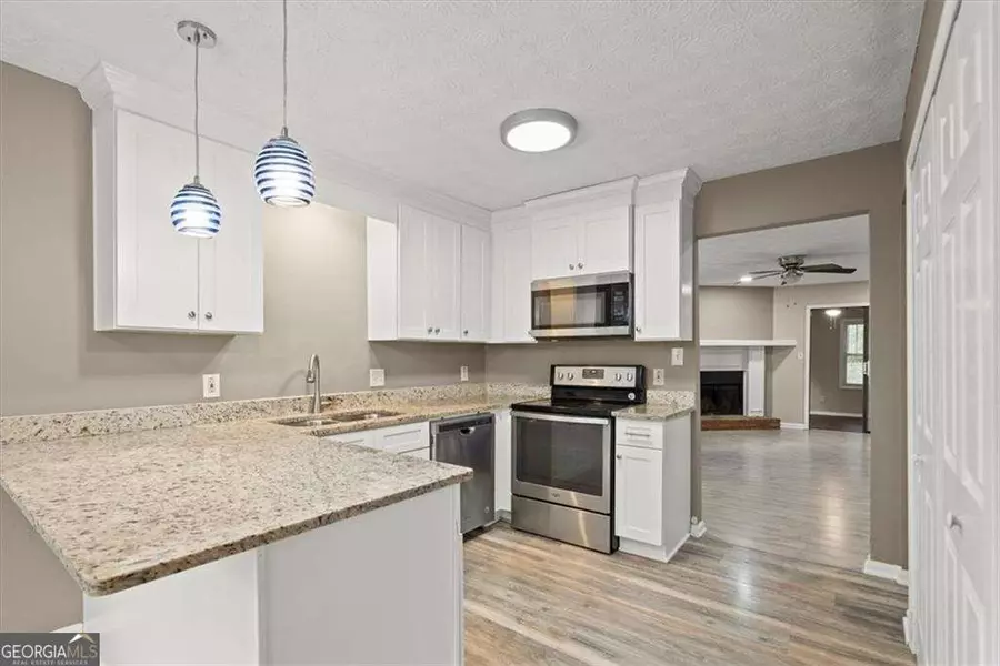 326 Farm Place CT NE, Woodstock, GA 30188