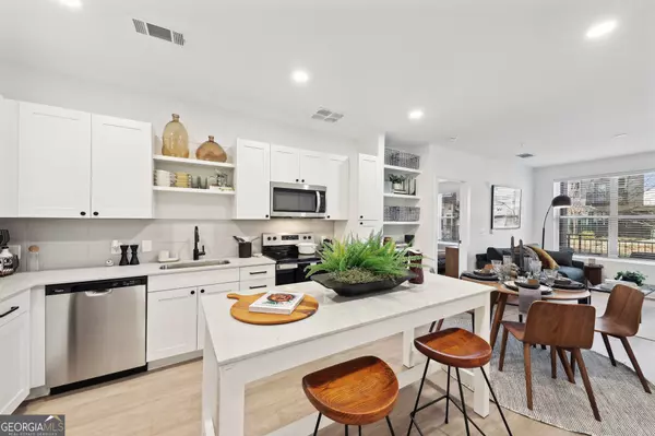 Atlanta, GA 30339,2945 Cumberland MALL SE #T-1038