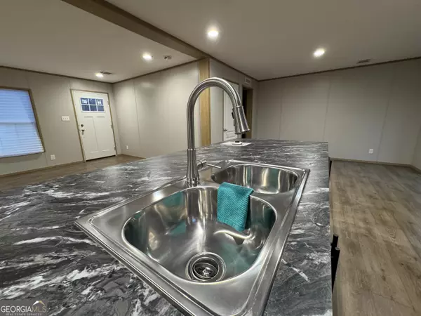 West Point, GA 31833,215 Poplar CIR