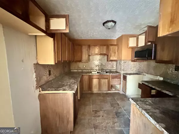 Waycross, GA 31501,507 Beville ST