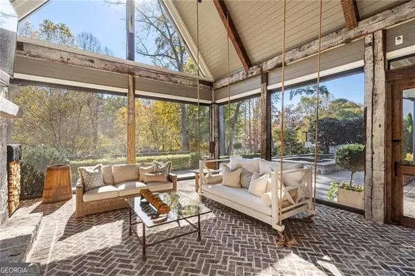 Johns Creek, GA 30097,885 Vista Bluff DR