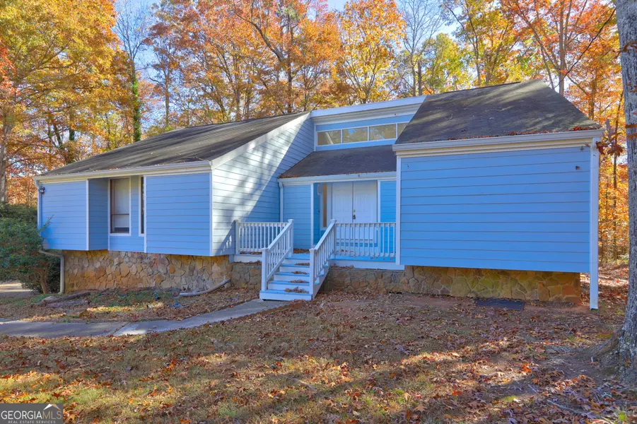 871 Lost Creek CIR, Stone Mountain, GA 30088