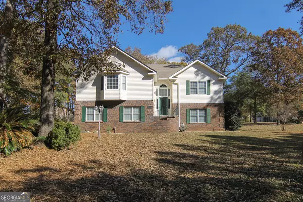 111 Red Oak GLN, Centerville, GA 31028