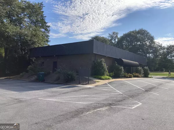 Hartwell, GA 30643,18 W Gibson ST