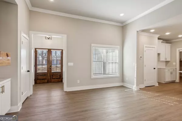 Clarkesville, GA 30523,196 Red June LN