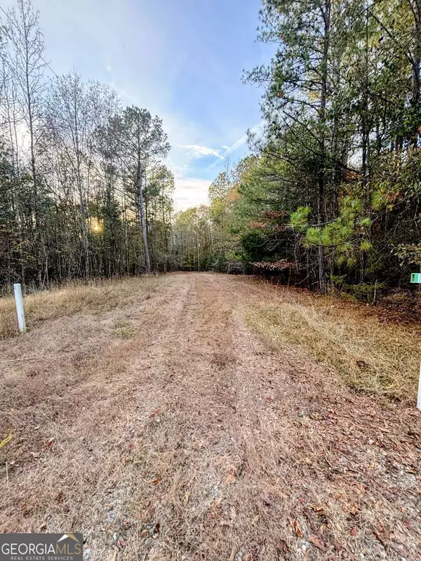 1511 N Rainbow DR, Elberton, GA 30635