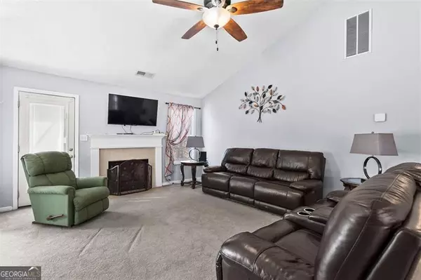 Lawrencevile, GA 30045,995 CHIMNEY TRACE