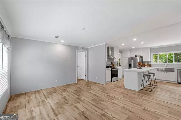 Eatonton, GA 31024,275 Napier RD