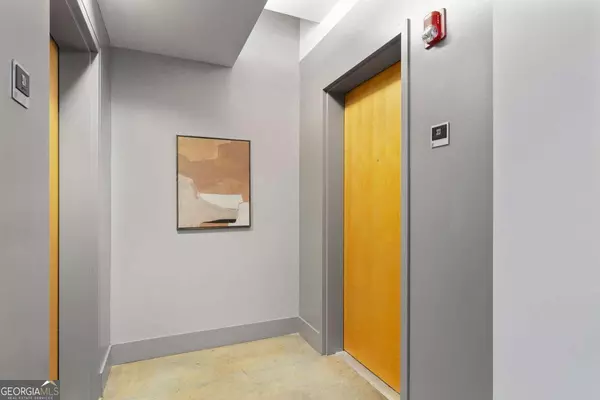 Atlanta, GA 30307,245 N Highland AVE NE #323