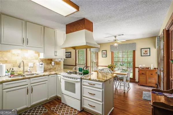 Conyers, GA 30094,3472 Honeycomb DR SE