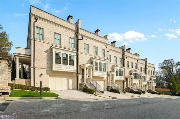 Atlanta, GA 30319,3715 Peachtree RD #2