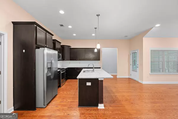 Marietta, GA 30064,1976 Grove Field LN #BLDG 33