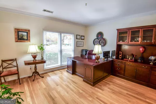 Alpharetta, GA 30005,1865 Oak Tree HOLW