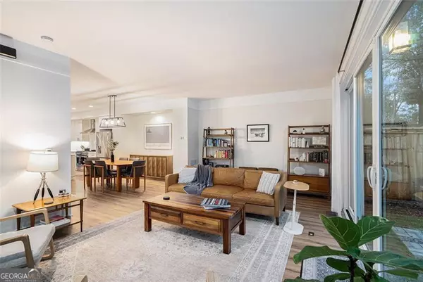 Atlanta, GA 30318,1649 OVERLOOK