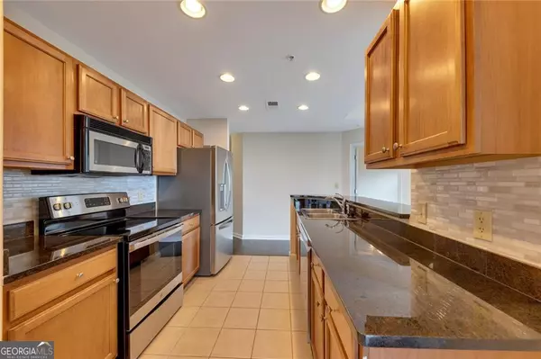 Atlanta, GA 30305,3040 NW Peachtree RD NW #704