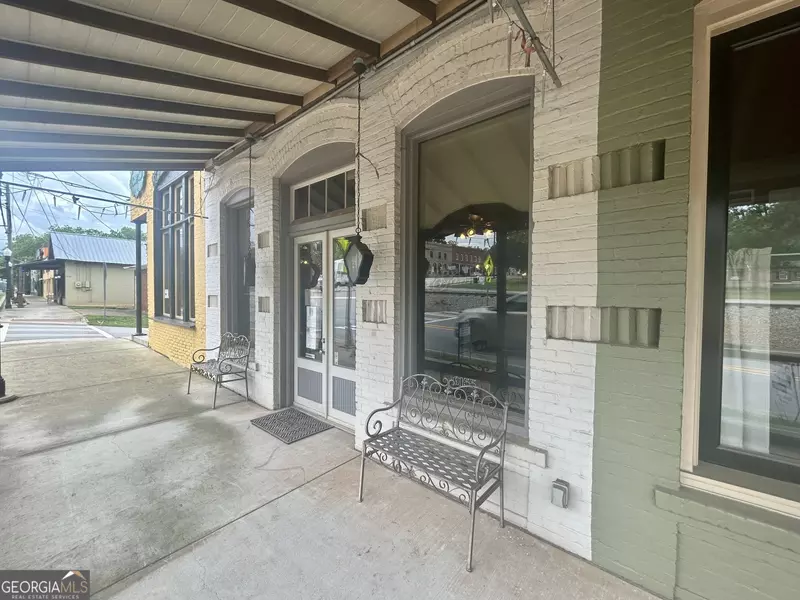 9155 Gillsville RD, Maysville, GA 30558