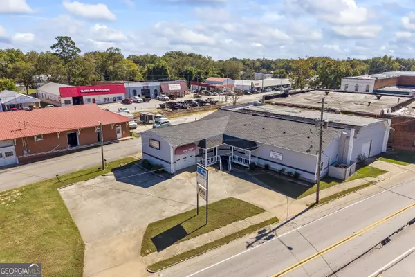 1040 Bowersville St, Royston, GA 30662